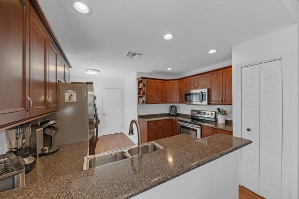Arborwood, 2674 Pinewood Ct, Davie, Florida 33328, image 2