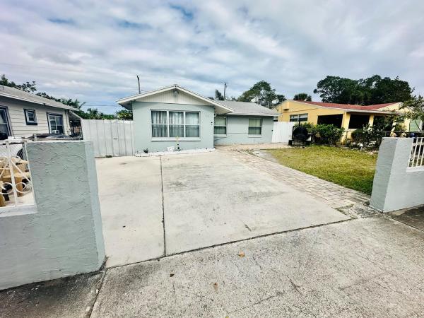Vista Encanto, 513 El Vedado, West Palm Beach, Florida 33405, image 1