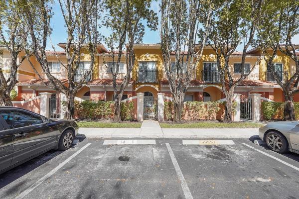 Santa Catalina Townhomes, 1406 S Santa Catalina Cir, North Lauderdale, Florida 33068, image 1