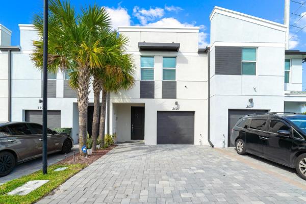 Fontana Townhomes, 3505 Joshua Tree St, Lake Worth Beach, Florida 33461, image 1