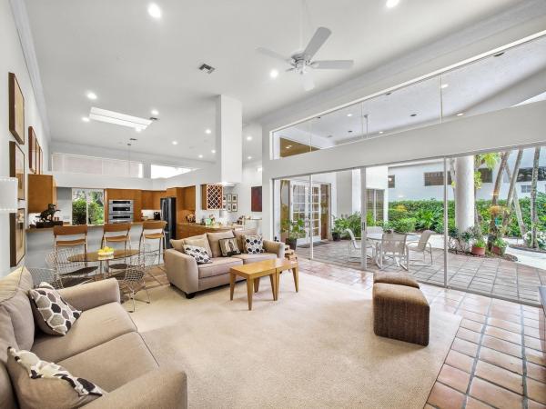 Crystal Bay, 1111 Crystal Dr, Palm Beach Gardens, Florida 33418, image 2
