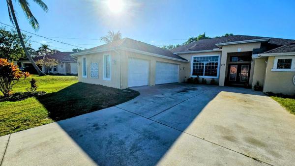 Southbend Lakes Estates, 219 SE Sims Cir, Port St. Lucie, Florida 34984, image 1