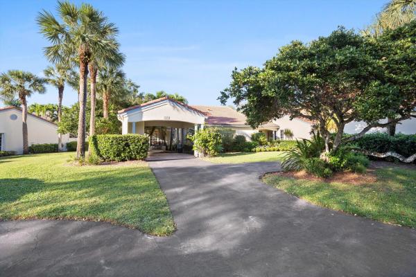 Las Casitas, 2458 Vista Del Prado Dr, Wellington, Florida 33414, image 1