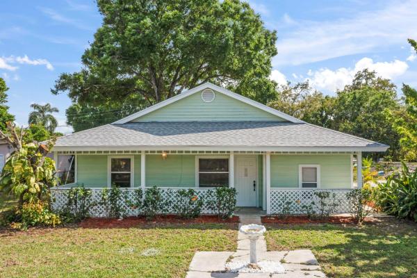 Palm Gardens, 367 Barraclough St, Fort Pierce, Florida 34982, image 1