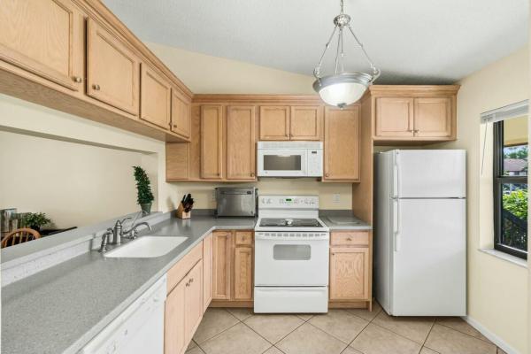 Boca Palms, 22088 Palms Way #205, Boca Raton, Florida 33433, image 3