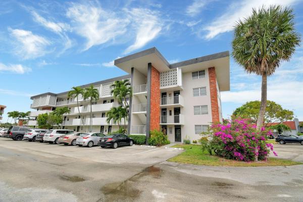 Lauderdale Oaks, 2991 NW 46th Ave #410, Lauderdale Lakes, Florida 33313, image 1