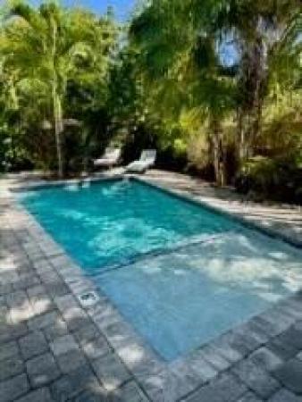 Sunset Manors, 2724 NE 1st Ave, Wilton Manors, Florida 33334, image 1