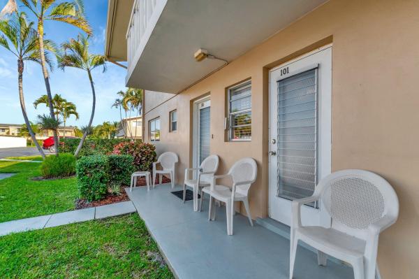 Village Royale, 2152 NE 1st Way #101, Boynton Beach, Florida 33435, image 2