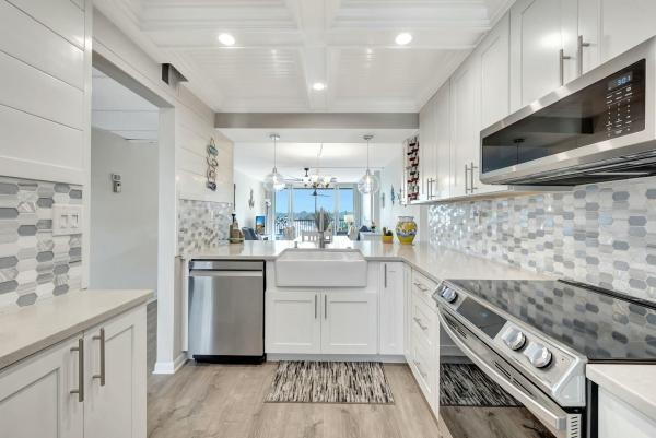 Boca Bayou, 15 Royal Palm Way #402, Boca Raton, Florida 33432, image 1