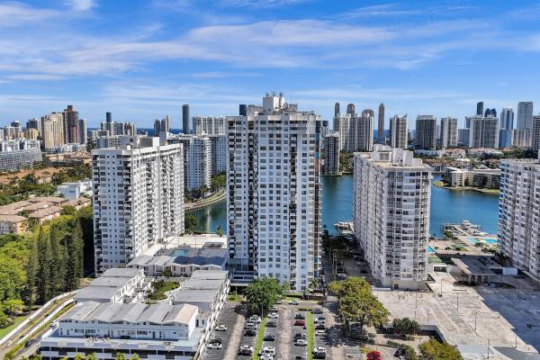 Commodore Plaza Tower, 2750 NE 183rd St #406, Aventura, Florida 33160, image 1