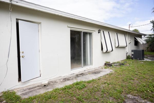 Datura Park South, 1621 S 25th Ct, Riviera Beach, Florida 33404, image 1