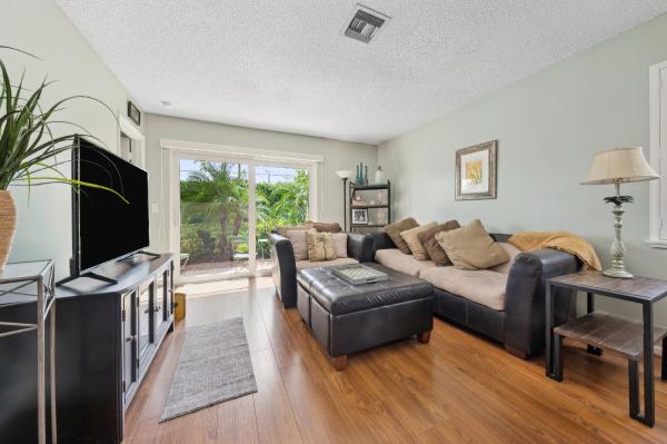 Boca Walk, 6320 Walk Cir #17, Boca Raton, Florida 33433, image 2