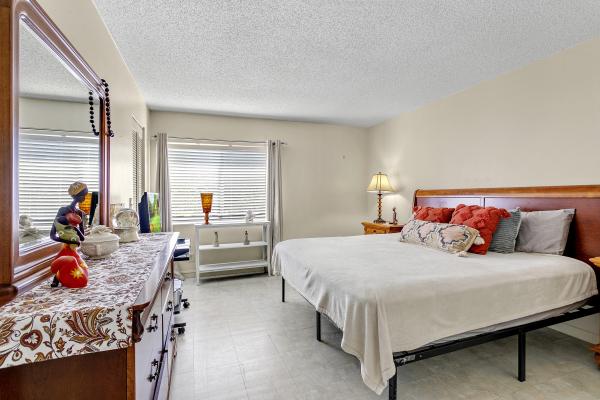 La Pinata, 5927 La Pinata Blvd #C-2, Greenacres, Florida 33463, image 3
