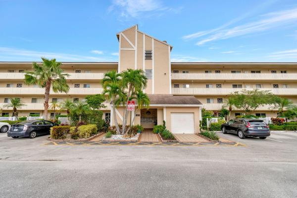 Huntington Lakes 3, 14376 Amberly Ln #407, Delray Beach, Florida 33446, image 1