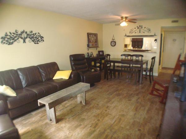 Greenway Village South, 12020 W Greenway Dr #105, Royal Palm Beach, Florida 33411, image 1
