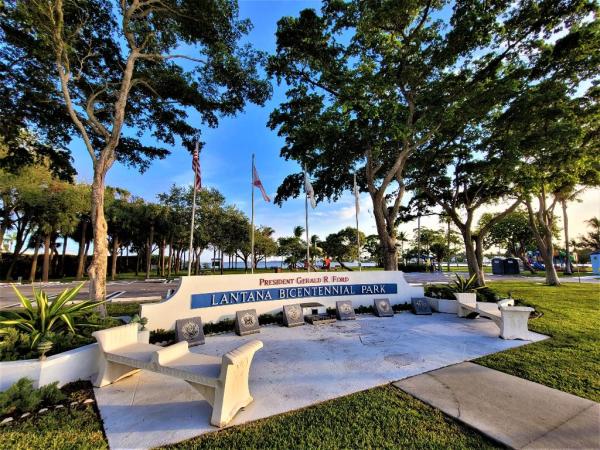 Hidden Harbour Of The Palm Beaches, Lantana, Florida 33462, image 1