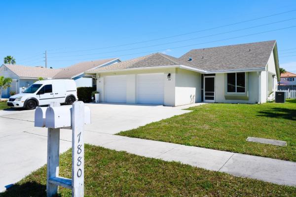 Arbor Glen, 7880 Aztec Ct, Lake Worth Beach, Florida 33463, image 1