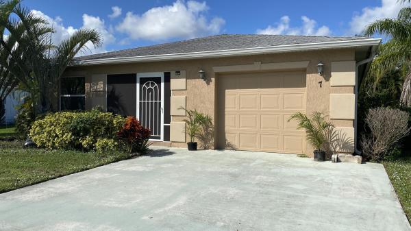 Spanish Lakes Riverfront, 7 Los Lagos Ln, Port St. Lucie, Florida 34952, image 1