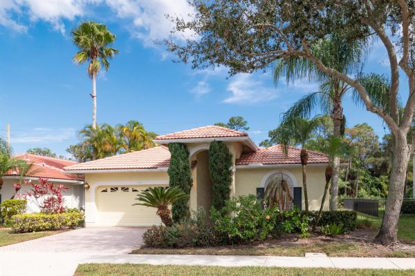 Hidden Hollow, 105 Hidden Hollow Dr, Palm Beach Gardens, Florida 33418, image 1