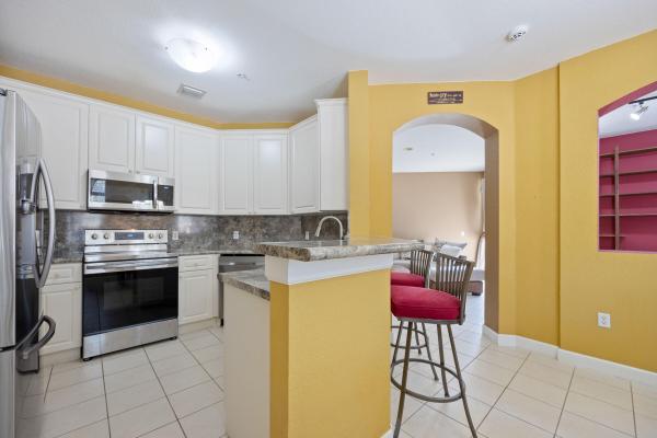 Shoma Courtyards At Royal Palm Beach, 2122 Shoma Dr, Royal Palm Beach, Florida 33414, image 3