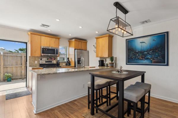 Seaway Patio Villas, 227 SE 1st Cir #9b, Boynton Beach, Florida 33435, image 1