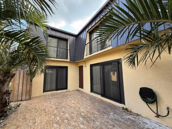 Waterside Estates, 2471 Waterside Dr, Lake Worth Beach, Florida 33461, image 1