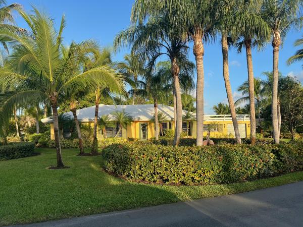 Tequesta Country Club, 67 Yacht Club Pl, Tequesta, Florida 33469, image 1