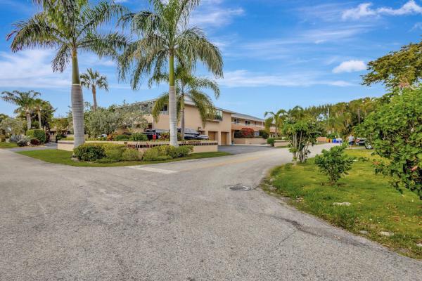 Courtyard, 1100 Surf Rd #105, Riviera Beach, Florida 33404, image 1