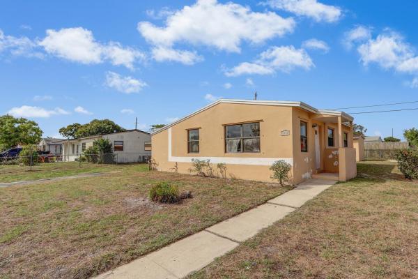 Monroe Heights, 1070 W 26th Ct, Riviera Beach, Florida 33404, image 1