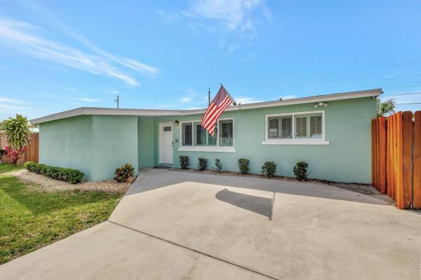 Nicholas Park, 4390 N Mary Cir, Palm Beach Gardens, Florida 33410, image 1