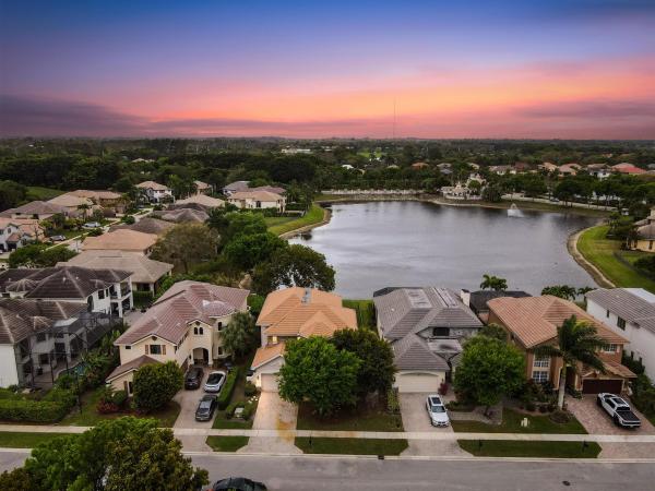 Versailles At Wellington, 10326 Medicis Pl, Wellington, Florida 33449, image 1