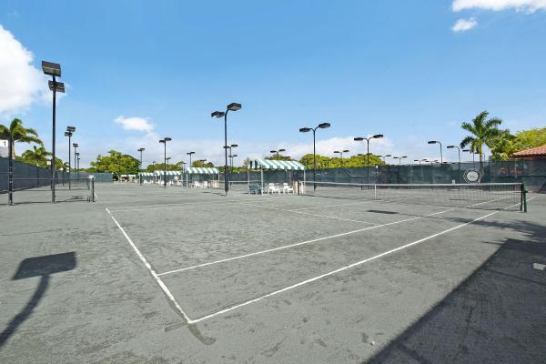 Villas Of Glengary, 704 Kintyre Ter, Palm Beach Gardens, Florida 33418, image 2