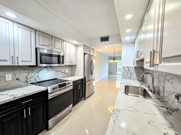 Abaco Village, 1601 Abaco Dr #E3, Coconut Creek, Florida 33066, image 1