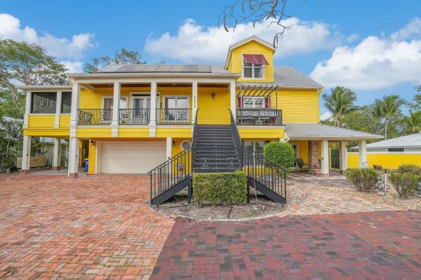 9283 SE Cove Point St, Jupiter, Florida 33469, image 1