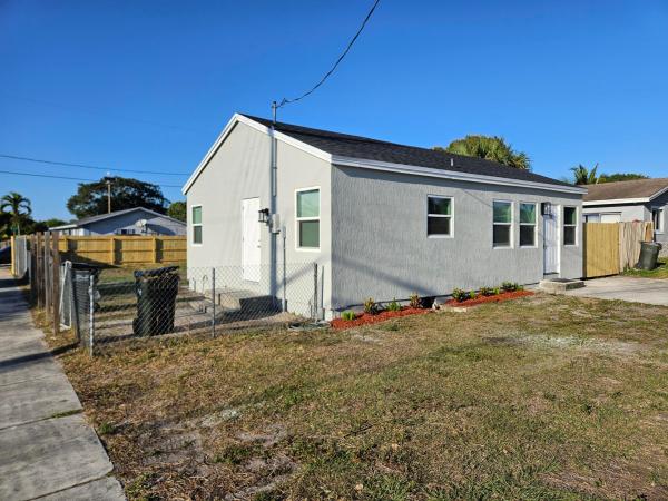 Delray Manor, 721 SW 10th St, Delray Beach, Florida 33444, image 2