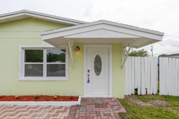 South Twenty Street, 2624 S 27th St, Fort Pierce, Florida 34981, image 1