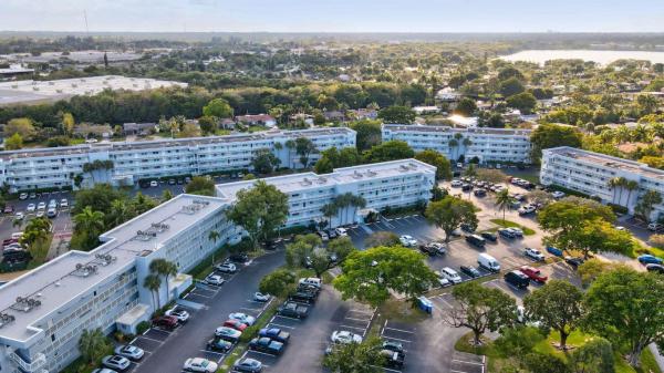 Royal Park, 116 Royal Park Dr #3D, Oakland Park, Florida 33309, image 2