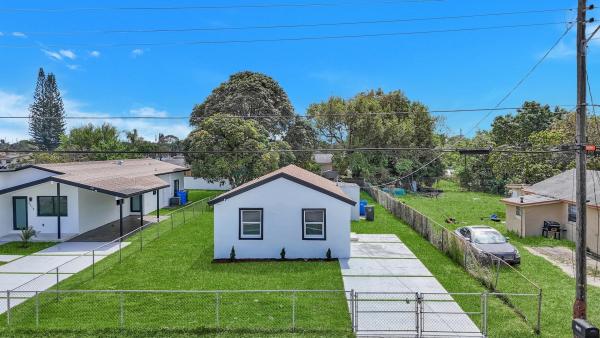 Carver Ranches, 4412 SW 23rd St, West Park, Florida 33023, image 1