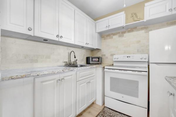 Waltham At Century Village, 39 Waltham B, West Palm Beach, Florida 33417, image 1