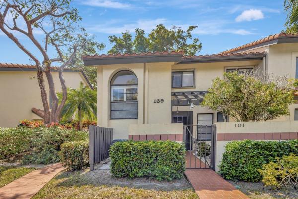5904 S End Lake Dr #201, Boynton Beach, Florida 33437, image 1
