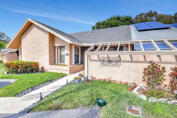 The Villas Of Waterberry, 10879 Waterberry Ct, Boca Raton, Florida 33498, image 1