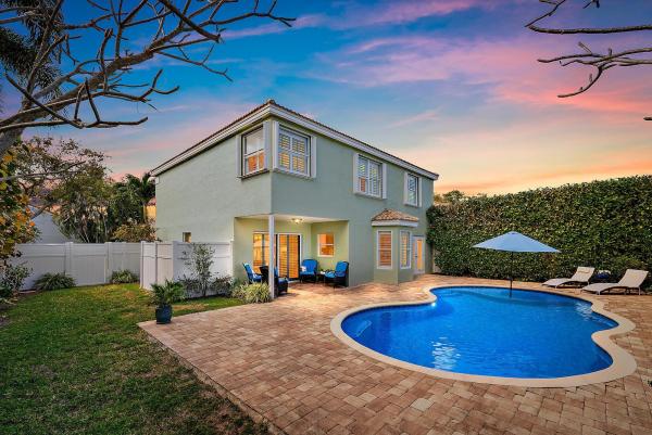 Siena Oaks, 1074 Siena Oaks Cir, Palm Beach Gardens, Florida 33410, image 1