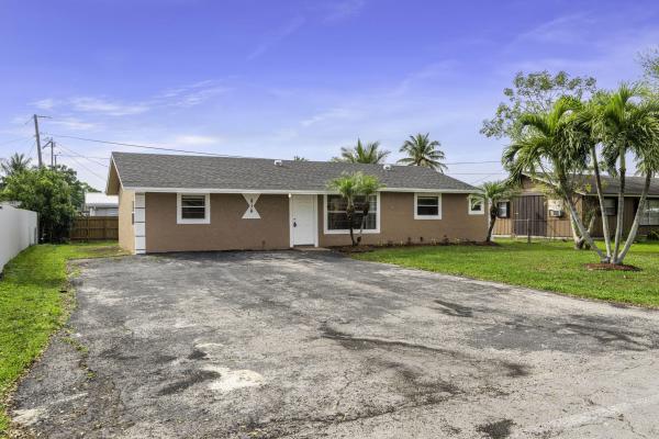 Sugarland Heights, 816 NE 22nd St, Belle Glade, Florida 33430, image 1