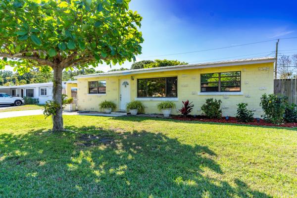 Nicholas Park, 4318 S Mary Cir, Palm Beach Gardens, Florida 33410, image 1