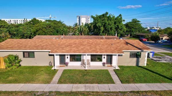 Pinehurst, 1801 NE 2nd St #1-2, Pompano Beach, Florida 33060, image 1
