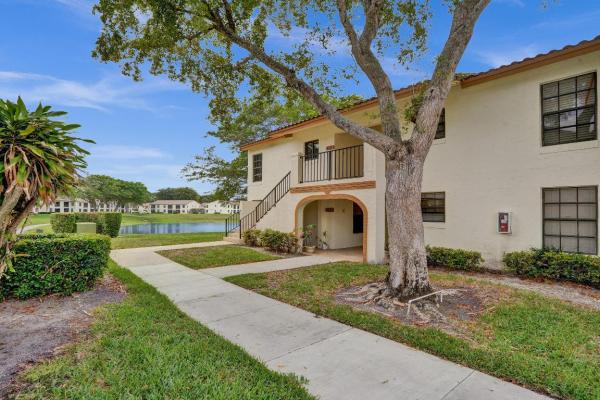 Lake Windwood, 330 Olivewood Pl #216, Boca Raton, Florida 33431, image 2