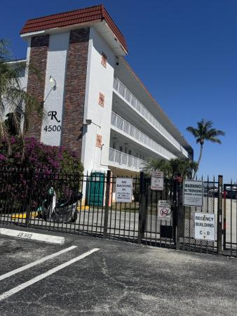 Regency Surf & Racquet Club, 4500 N Flagler Dr #D16, West Palm Beach, Florida 33407, image 1