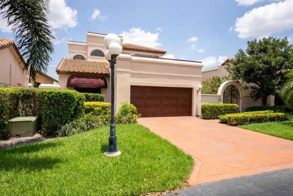 Villa D'Este, 2881 Deer Creek Via Napoli, Deerfield Beach, Florida 33442, image 1