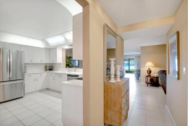 Sun Valley East, 9712 Pavarotti Ter #102, Boynton Beach, Florida 33437, image 2