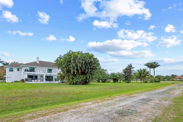 Aero Club Of The Landings At Wellington, 15675 Bellanca Ln, Wellington, Florida 33414, image 1